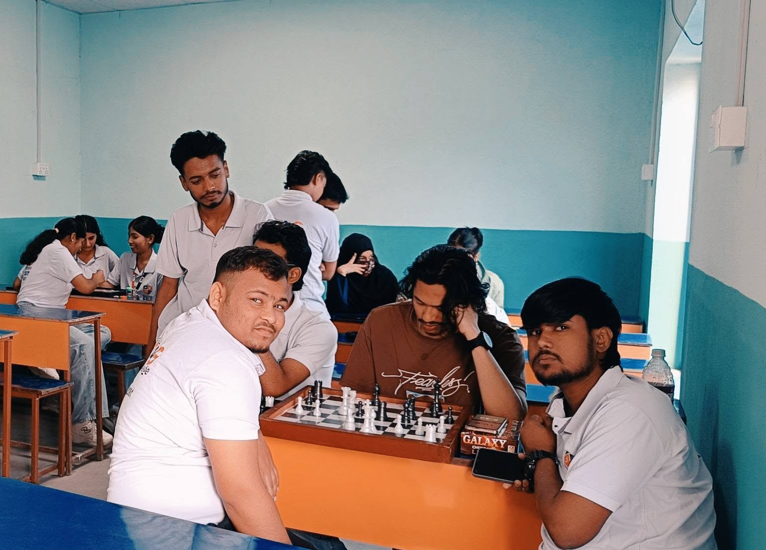 CSIT faculty mentoring students